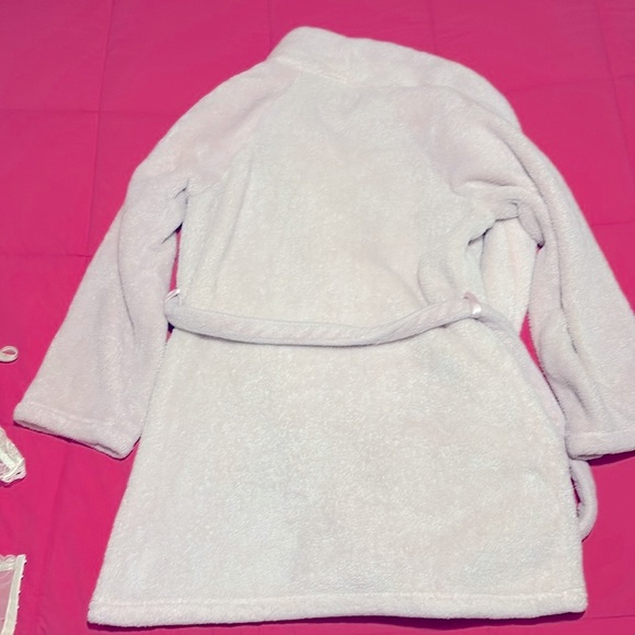 Victoria’s Secret Angel Pink Plush Robe - Picture 5 of 5